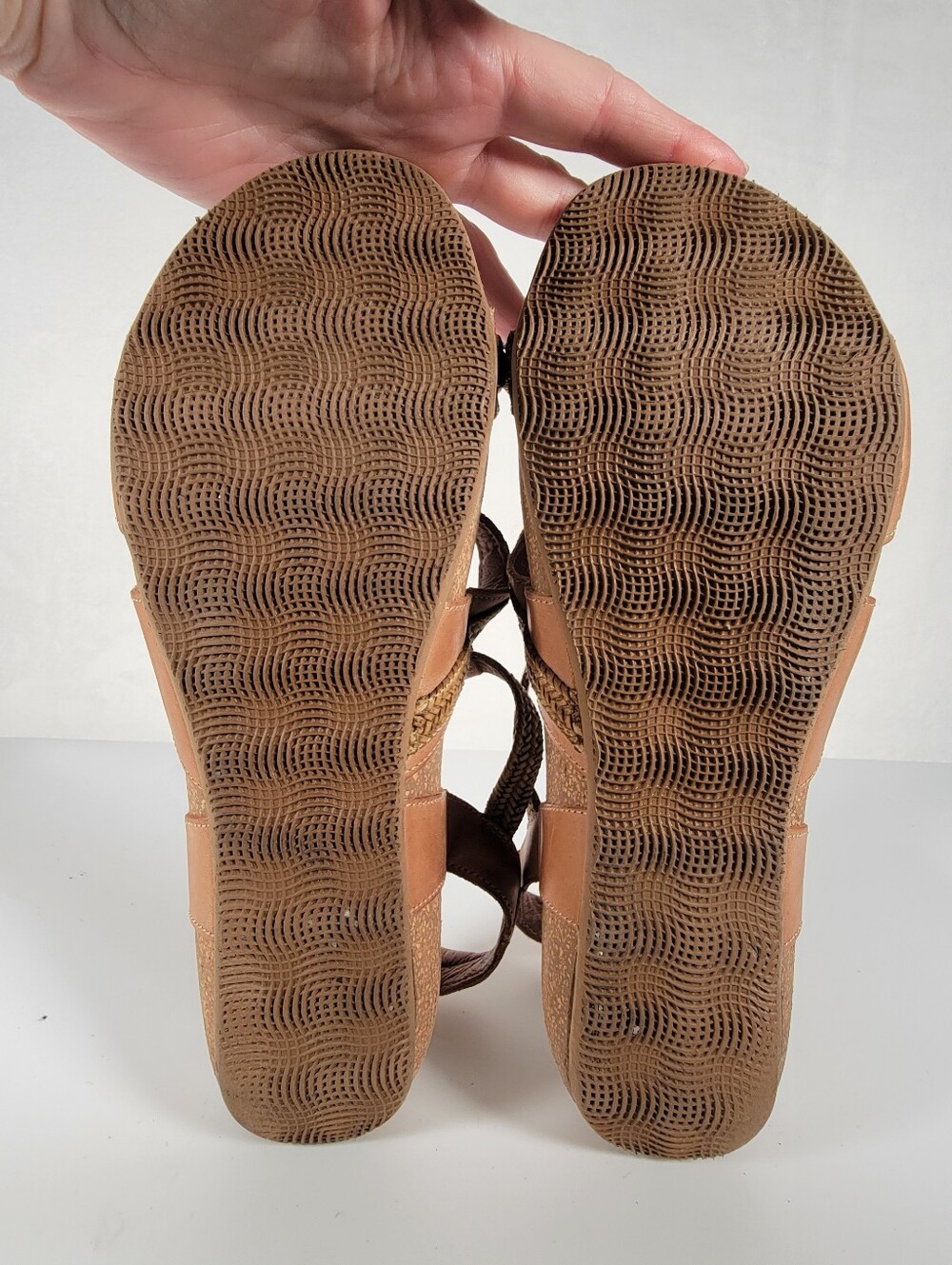 Taos Eleanor Sandal In Camel, Size 10-10.5 - Picture 13 of 14